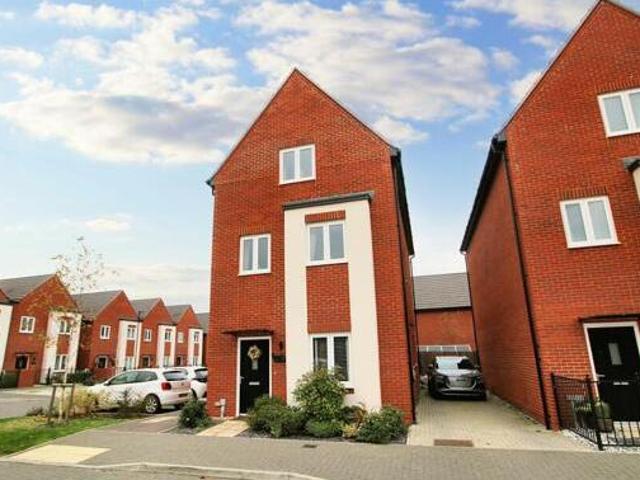 House for sale in Farnborough, Hampshire