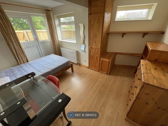 Room for rent in St. Dunstan's, The Bridge