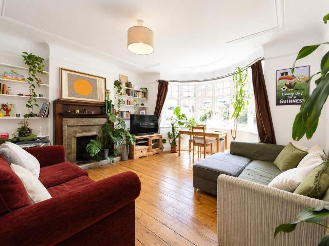 House for rent in Dartmouth Park, Greater London