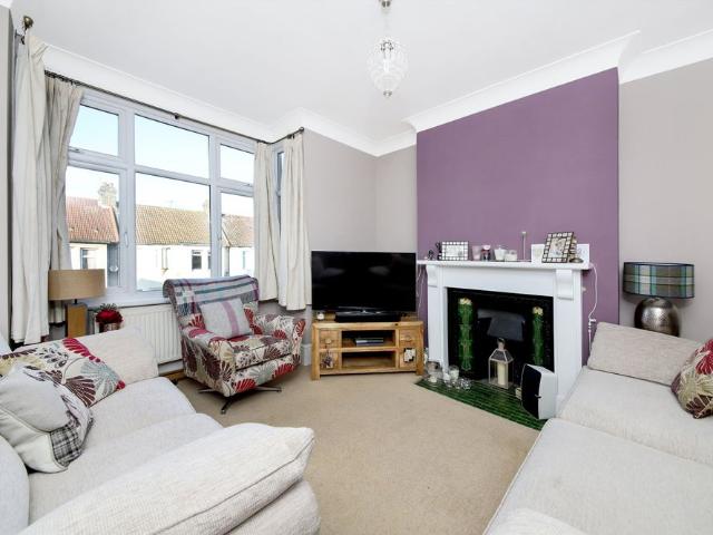 House for rent in Charlton, Greater London