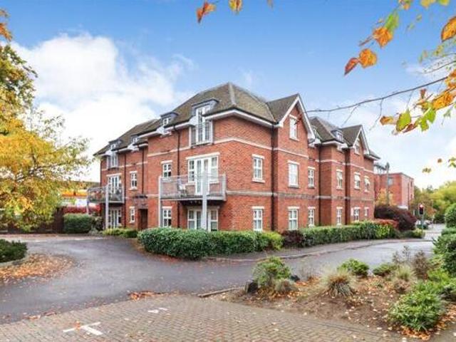 House for sale in Fleet, Hart