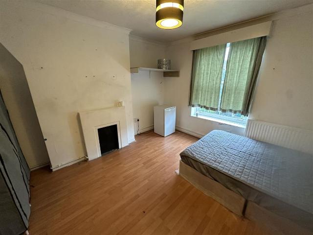 Room for rent in Walworth, Greater London