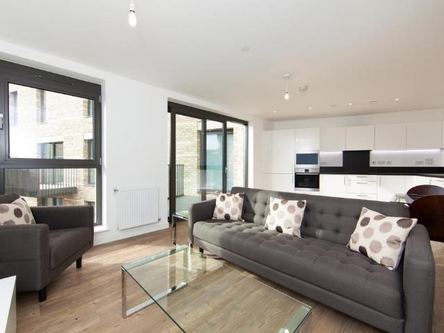 House for rent in Silvertown, Greater London