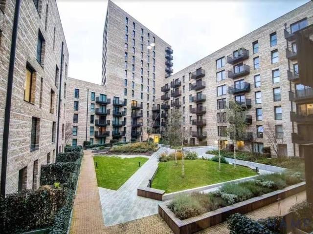 Apartment for rent in Silvertown, Greater London
