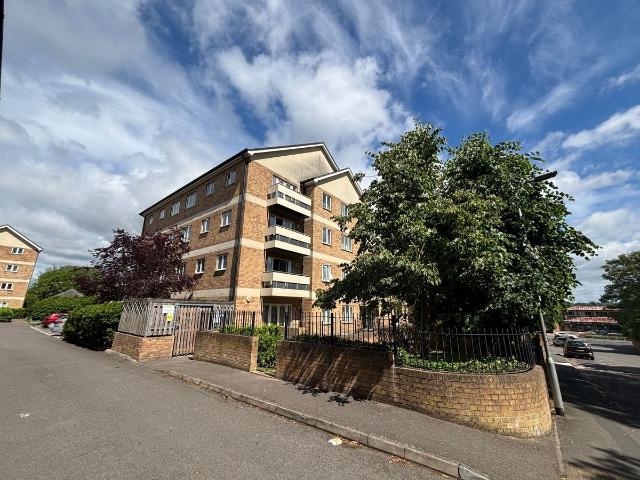 Apartment for rent in Dee Park, Reading