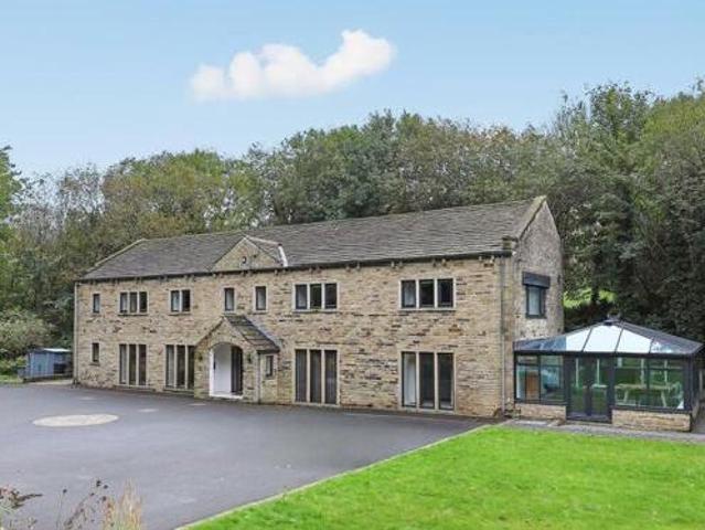 House for sale in Halifax, West Yorkshire