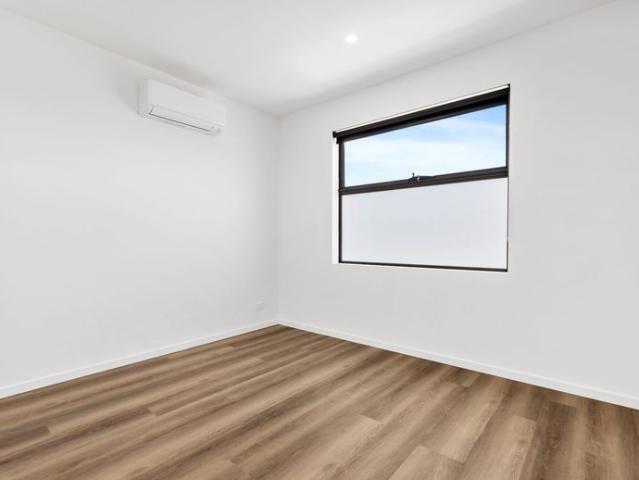 Townhouse for rent in Camerons Creek, Victoria