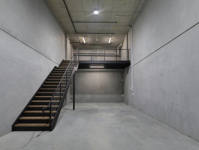 Warehouse for rent in Heidelberg West, Melbourne