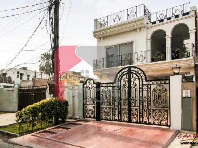 House for sale in Model Town