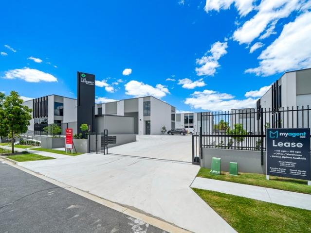 Warehouse for rent in Toombul, Queensland