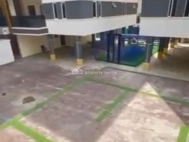 Flat for rent in Eti Osa, Lagos