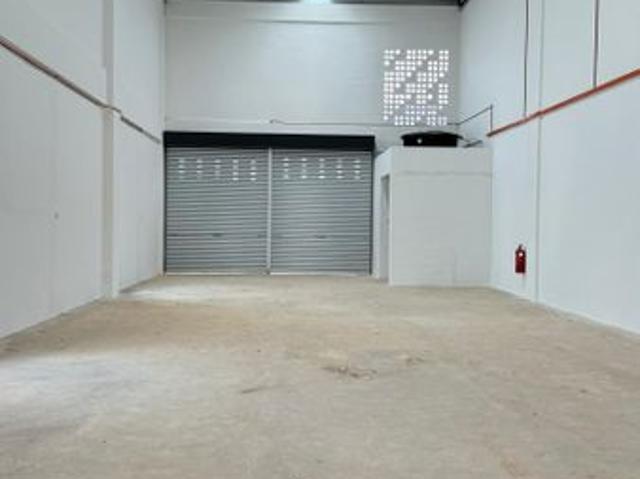 Warehouse for rent in Pusat Komersial Indah, Kulai