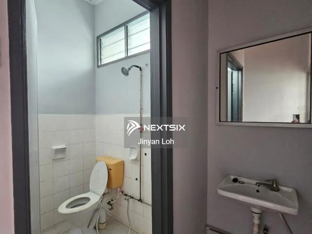 Warehouse for rent in Wellesley, Penang