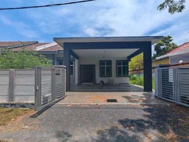 Residential House for sale in Malaka