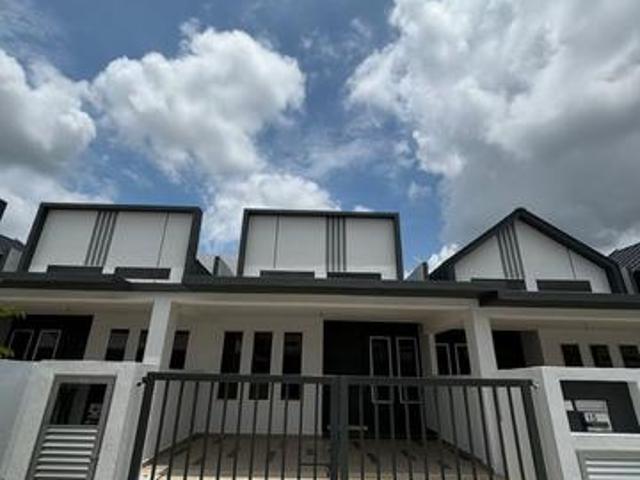 Terraced House for sale in Tanjong Sepat, Selangor