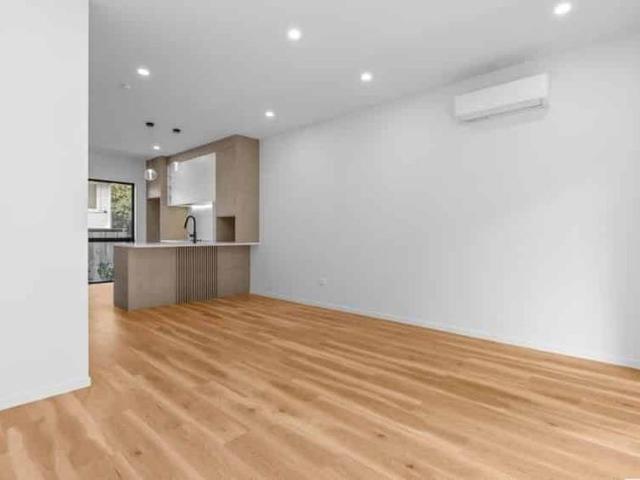 Townhouse for rent in Mount Wellington, Oroua County