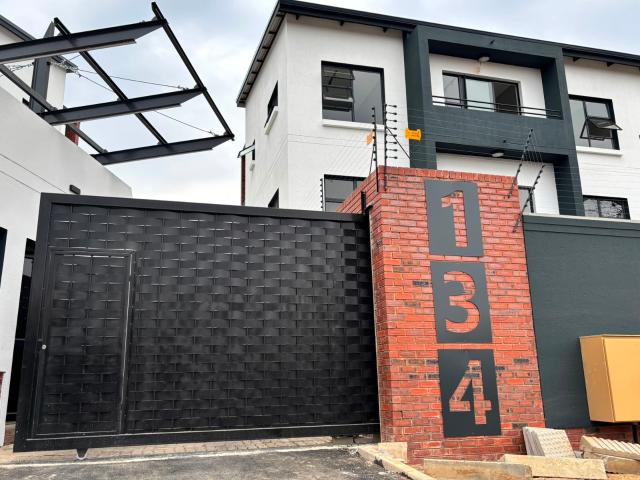 Apartment for rent in Bryanston, Randburg