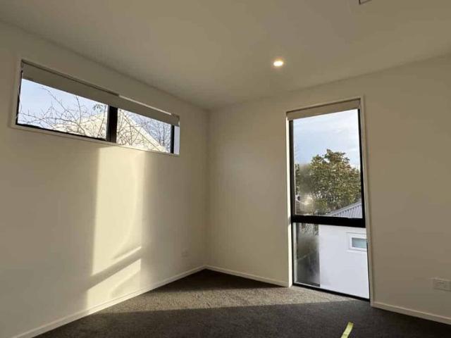 Townhouse for rent in Heathcote, Canterbury