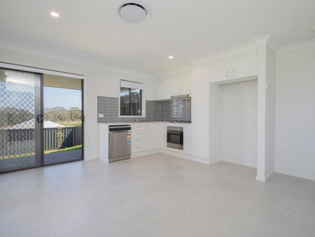 Duplex for rent in Gillieston Heights, Newcastle-Maitland