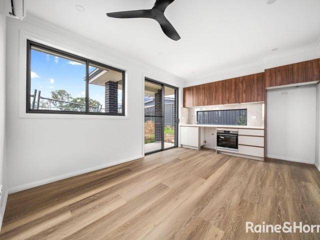 Apartment for rent in Claymore, Sydney