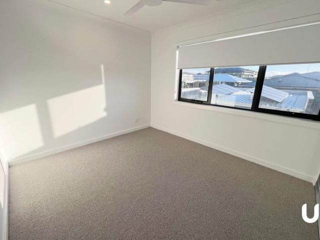 Townhouse for rent in Sydney, New South Wales