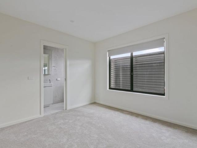 Townhouse for rent in Camerons Creek, Victoria