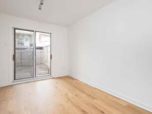 Condo for rent in St. Leonard's, Quebec