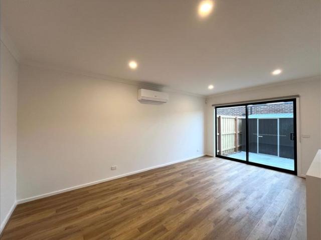 Townhouse for rent in Camerons Creek, Victoria