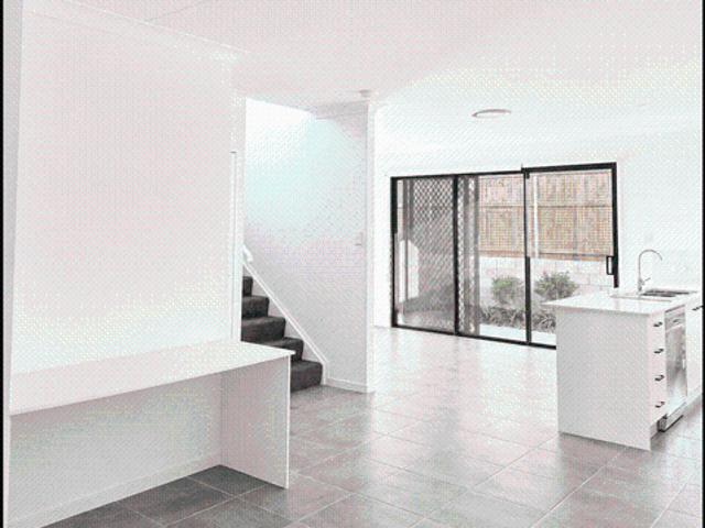 Townhouse for rent in Toombul, Queensland