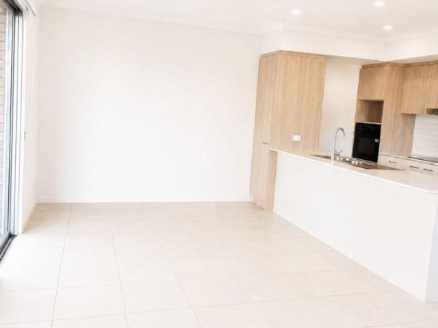 Townhouse for rent in Toombul, Queensland