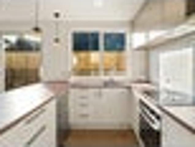 Townhouse for sale in Otakou