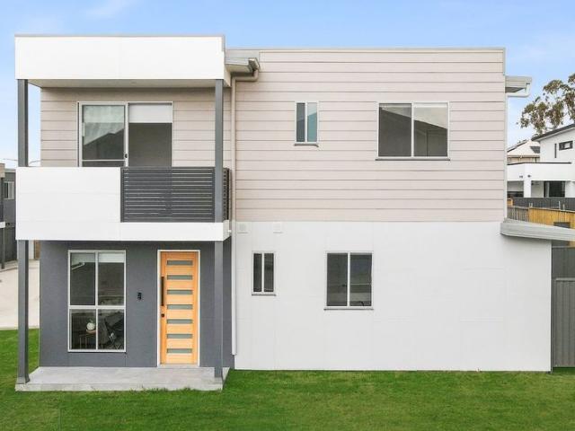 Townhouse for rent in Sydney, New South Wales