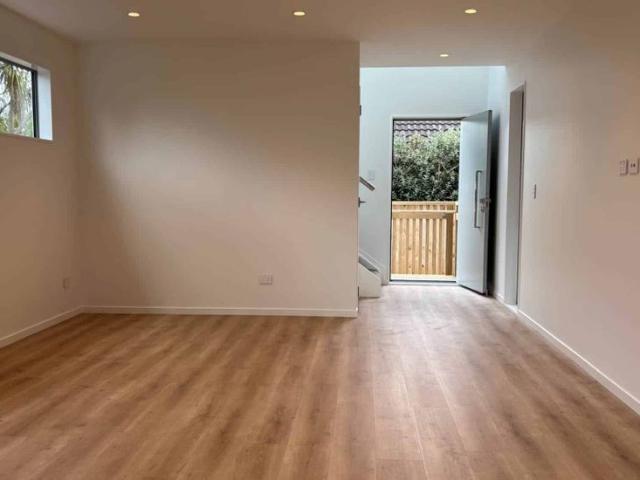 House for rent in Hillcrest, Kaipātiki