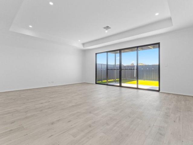 House for rent in Parafield Gardens, Adelaide