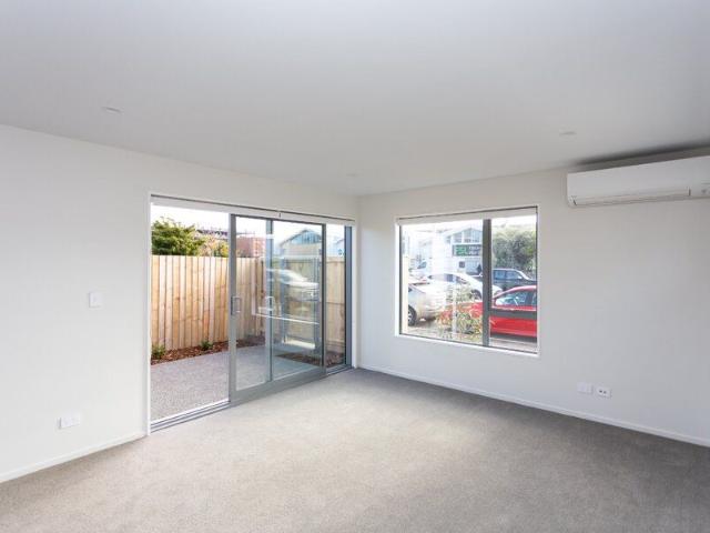 Townhouse for rent in Addington, Canterbury