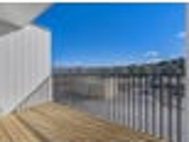 Townhouse for sale in Paremoremo
