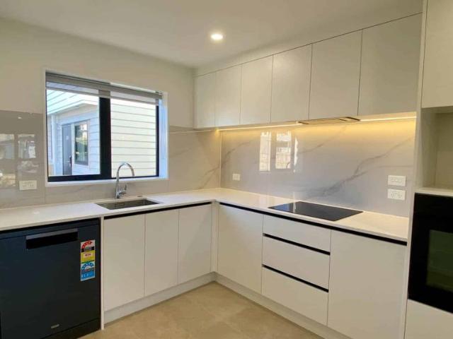 Townhouse for rent in Wairau Valley