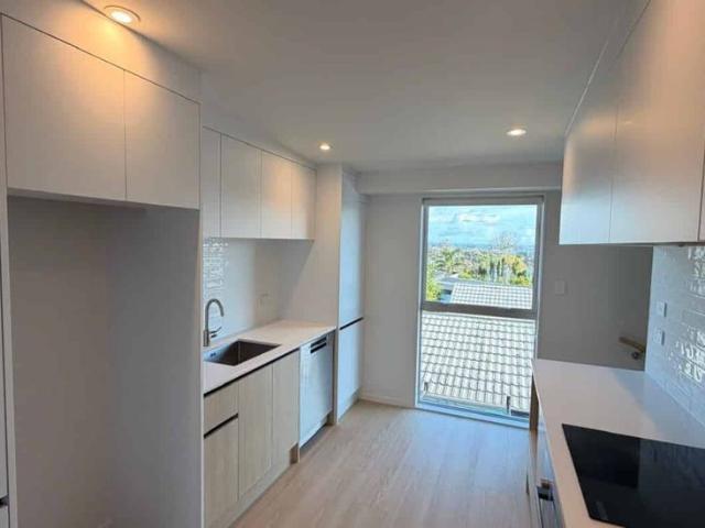 Townhouse for rent in Wairau Valley