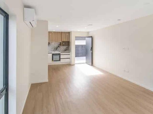 Townhouse for rent in Manurewa