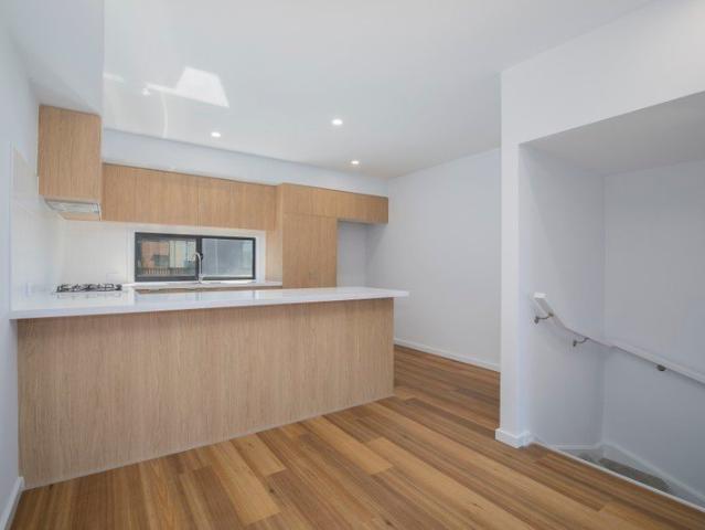 Townhouse for rent in Newcastle, Newcastle-Maitland