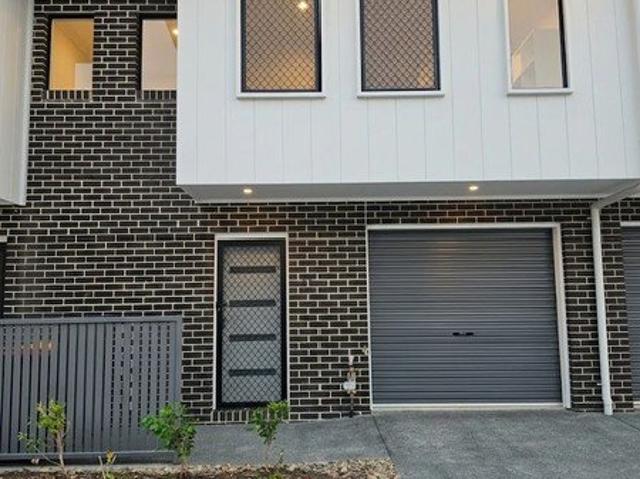 Townhouse for rent in Mango Hill, Greater Brisbane