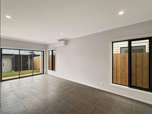 Townhouse for rent in Camerons Creek, Victoria