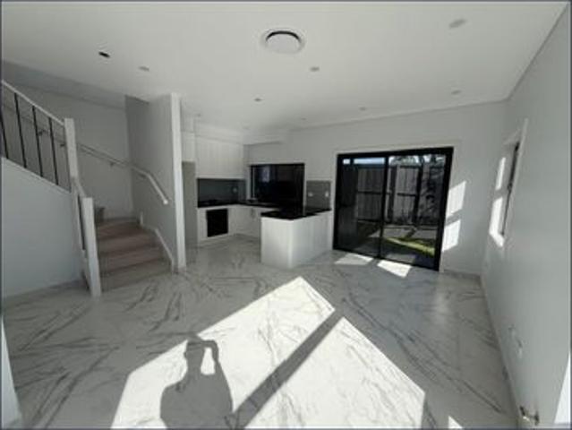 Townhouse for rent in Sydney, New South Wales