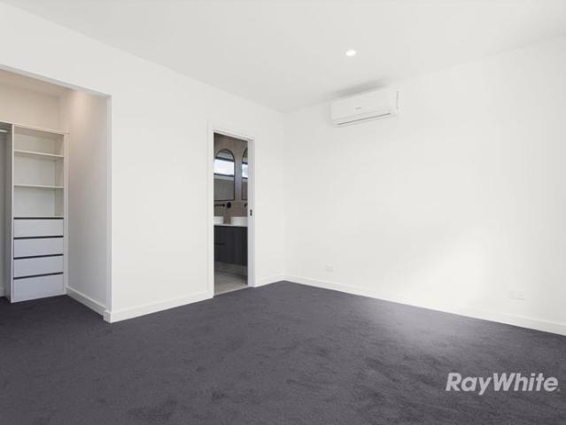 Townhouse for rent in Camerons Creek, Victoria