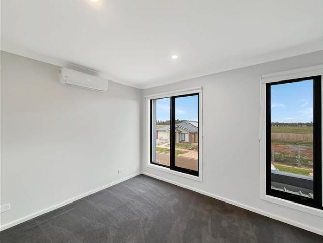 Townhouse for rent in Camerons Creek, Victoria