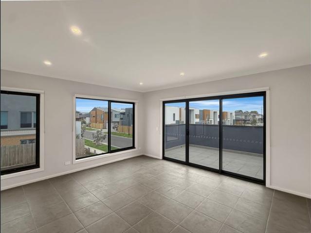 Townhouse for rent in Burnley Park, Melbourne