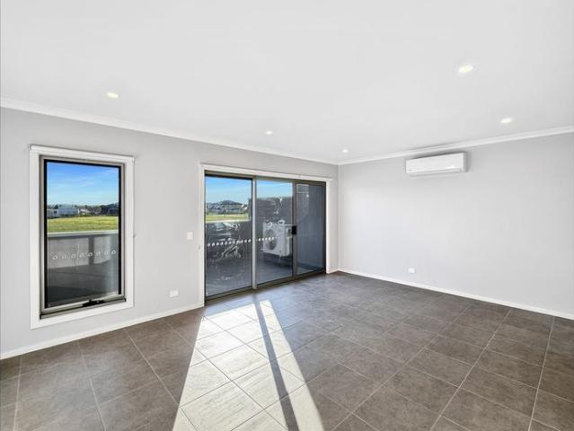 Townhouse for rent in Camerons Creek, Victoria