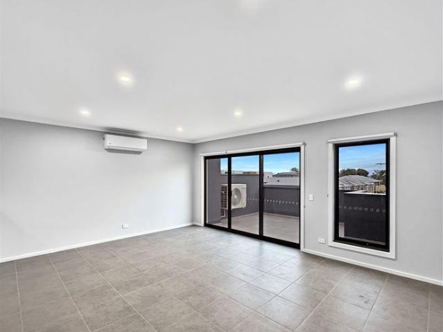 Townhouse for rent in Camerons Creek, Victoria