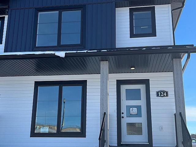 Townhouse for rent in Wedgewood, Alberta