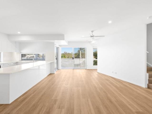 Townhouse for rent in Kings Creek, Queensland